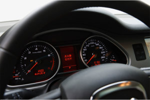 Индикаторы на приборной панели автомобиля